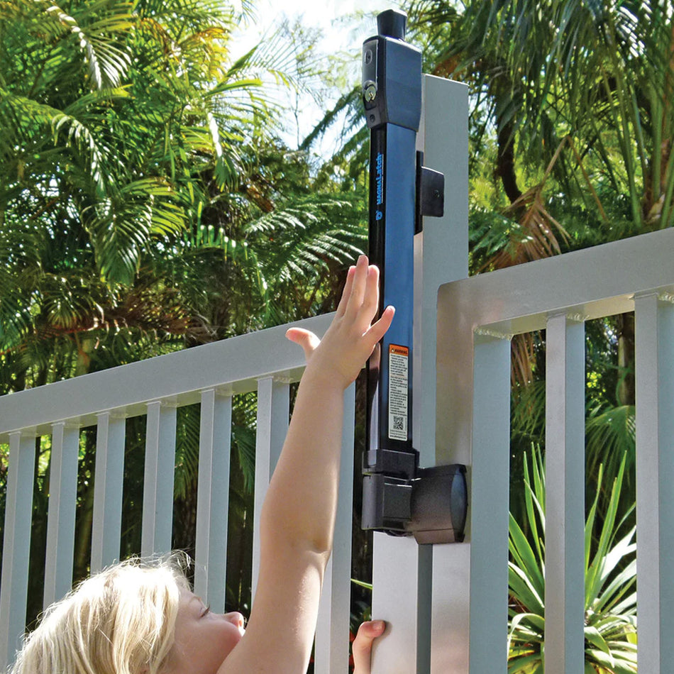 MagnaLatch Top Pull - Barnsäkert grindlås