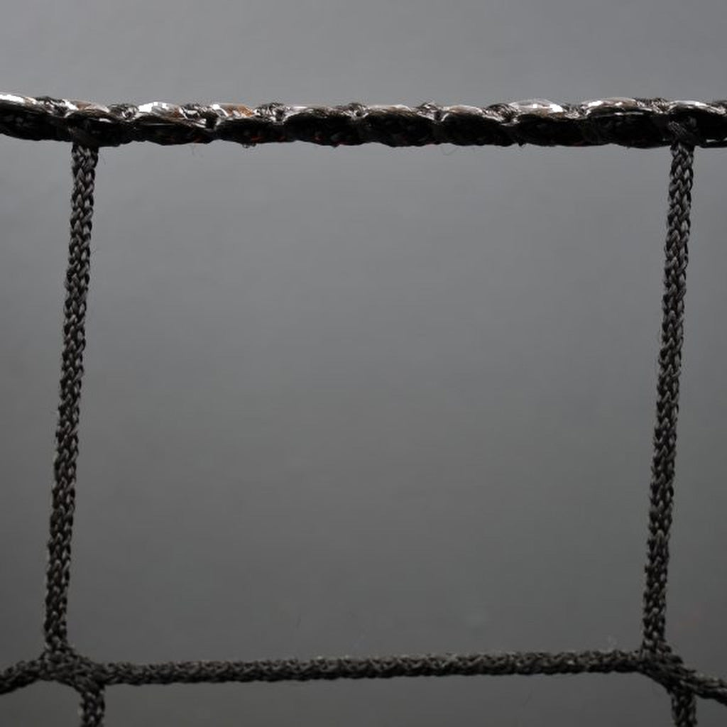 Bollfångarnät med dimension 3x100x100mm - UV beständigt material för utomhusbruk.