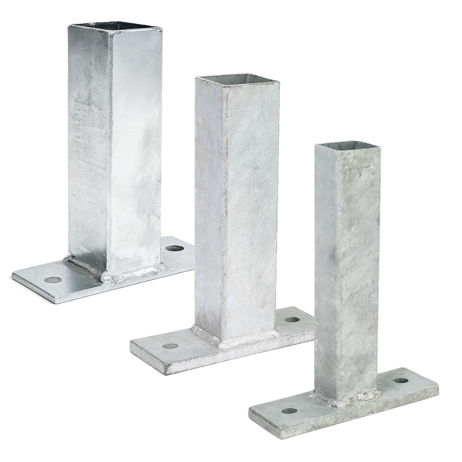 Stolpfötter för stängsel och paneler. Varmförzinkade enligt svensk standard.